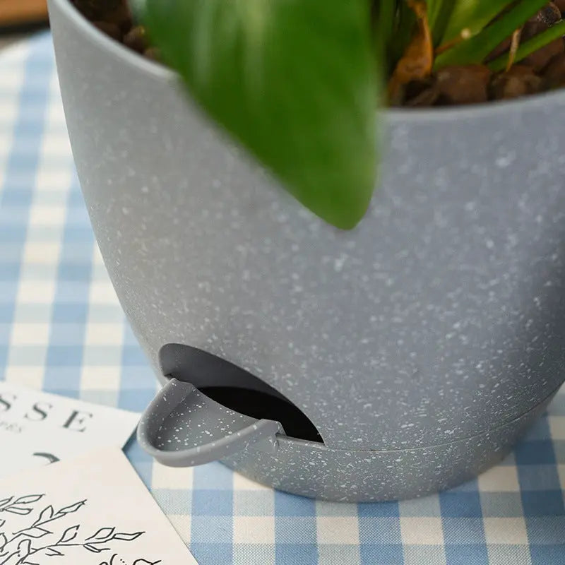 Garderion Round Plastic Planter – Self-Watering Indoor Pot Garderion