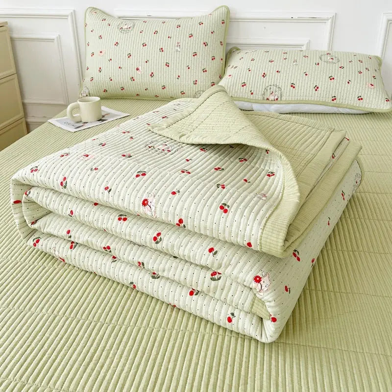 Garderion Quilted Bed Cover Three-Piece Set Garderion