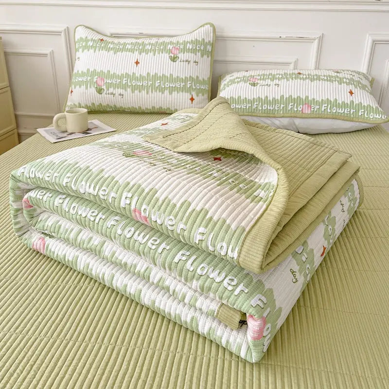 Garderion Quilted Bed Cover Three-Piece Set Garderion