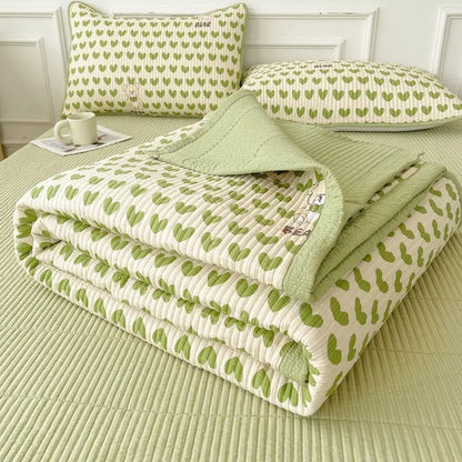 Garderion Quilted Bed Cover Three-Piece Set Garderion